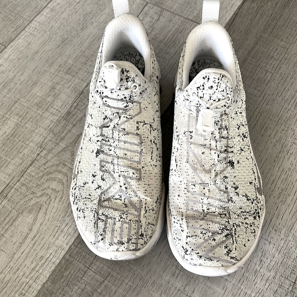 Nike metcon shoe